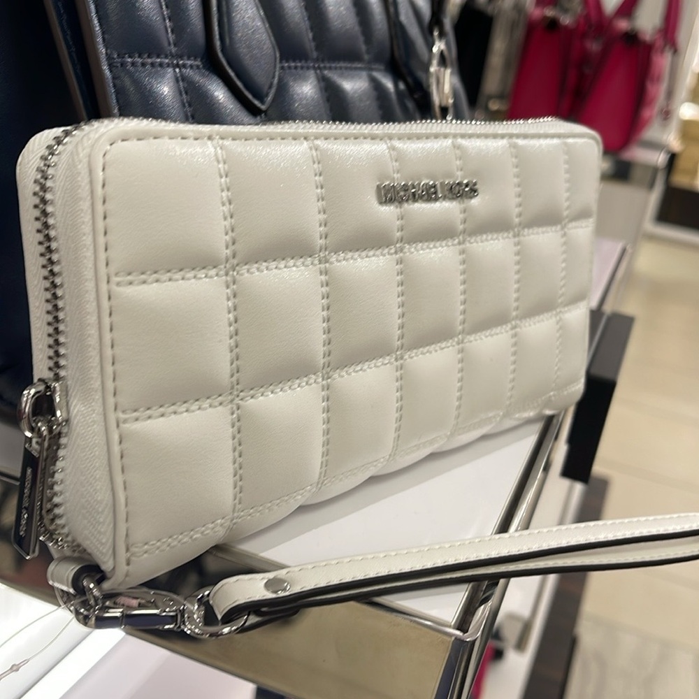 MICHAEL KORS Continental Wristlet Phone Case Wallet 
Optic White 
NWT